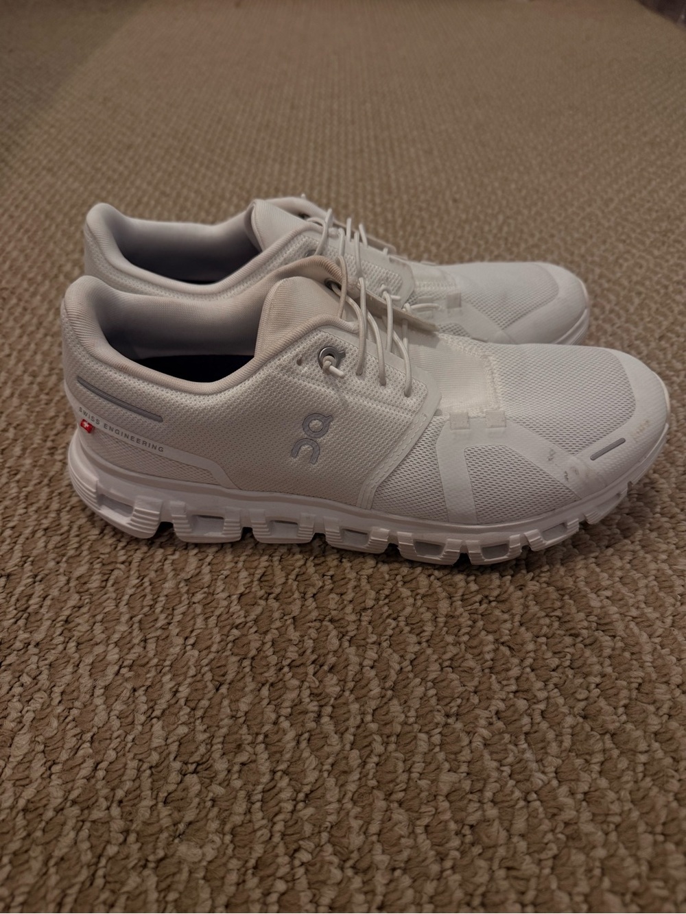 On Running White Men's Athletic Running Shoes - Picture 2 of 3